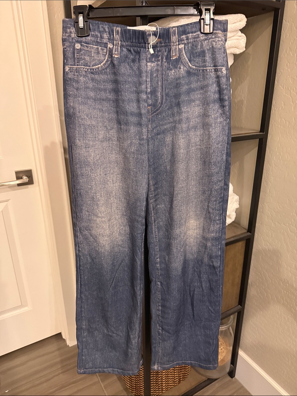 Mila Rosabella wide leg Jeans in Faded Blue